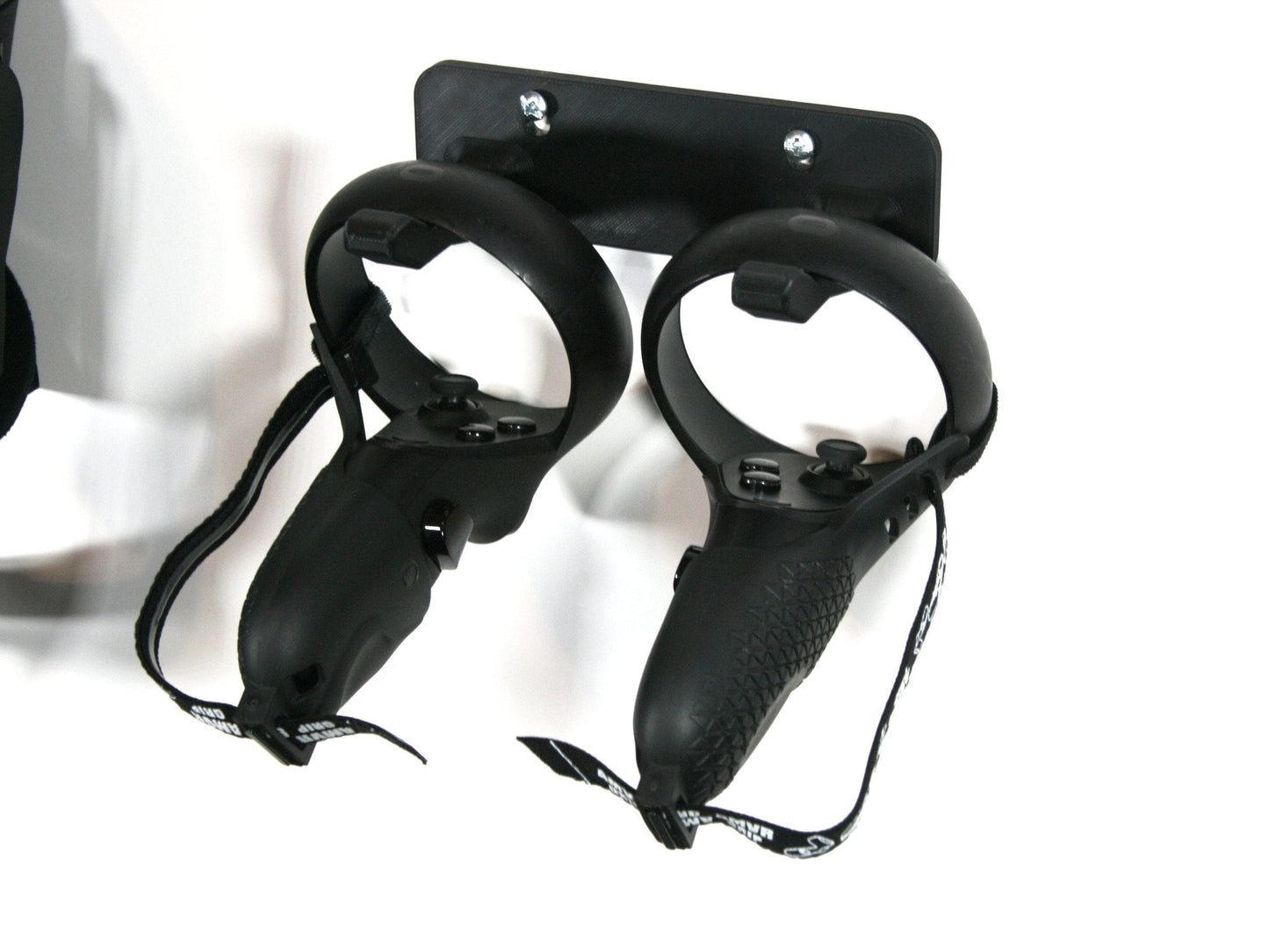 Oculus Quest Wall Mount for VR Headsets & Controllers - Quest 2, Rift S, HTC Vive Stand