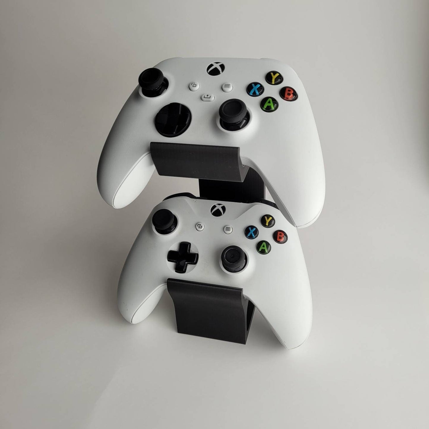 Dual Xbox Controller Stand - Compact Storage for Xbox One & Series X/S Controllers